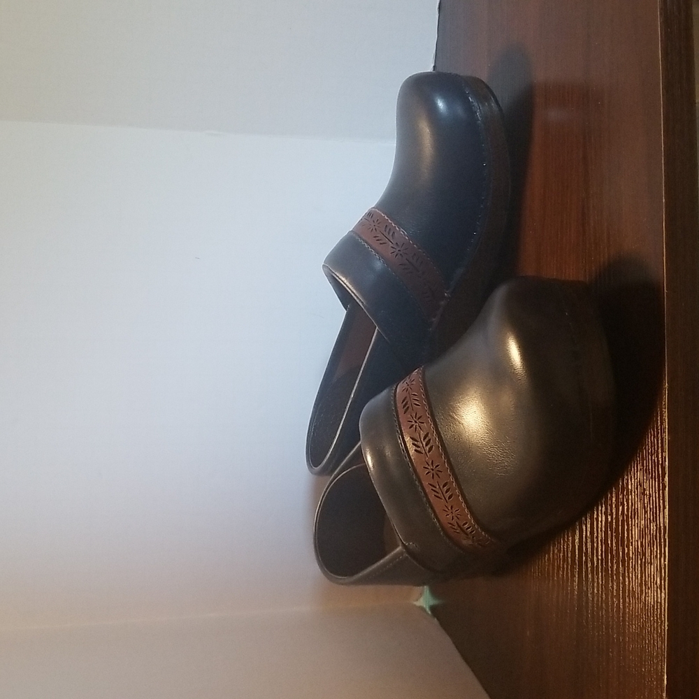 Dansko Leather Clogs Navy Blue w/trim New